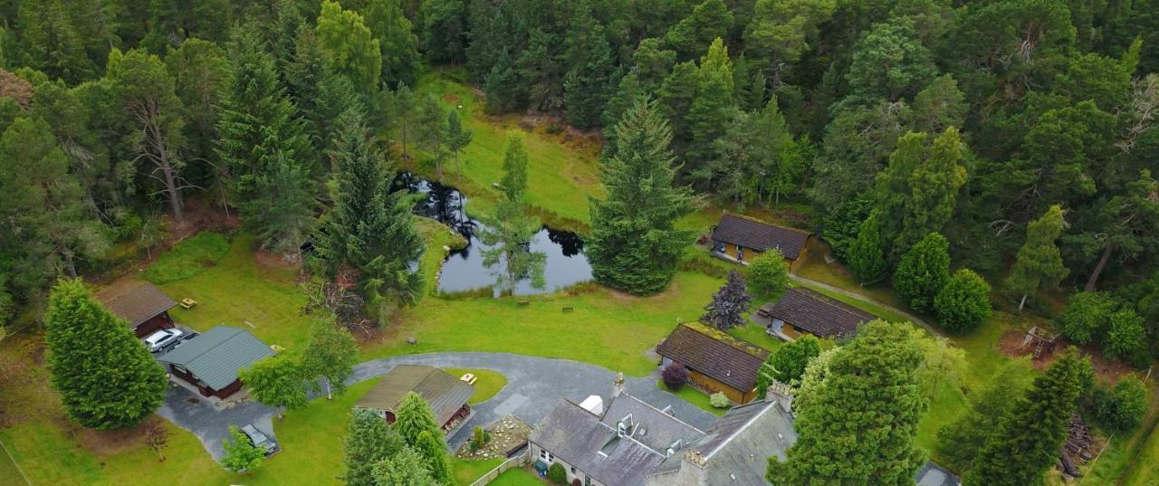 卡布里奇Reuben'S Highland Retreat - Speyside别墅 外观 照片